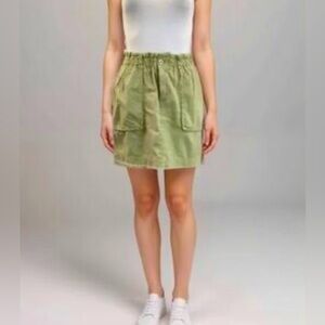 Zara Women’s Mini Skirt with Cargo Style Pockets Size medium